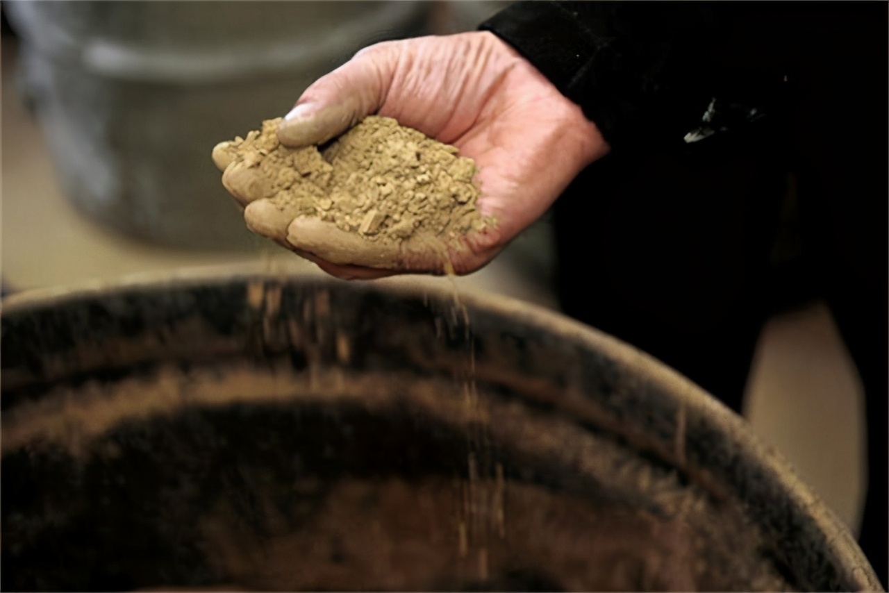 美国搞芯片制裁，有大量*土稀**的中国，为何不能用*土稀**卡美国脖子？