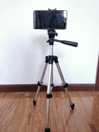 谁说手机拍视频要用专业设备？20块钱就搞定！手机照样拍大片！