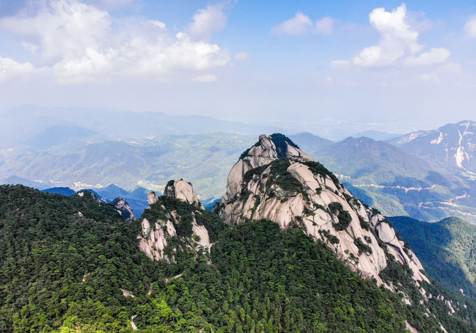 天柱山，怪你过分美丽