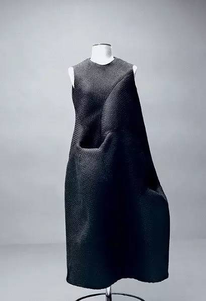 服装设计立体裁剪用什么纸,服装设计立体裁剪作业