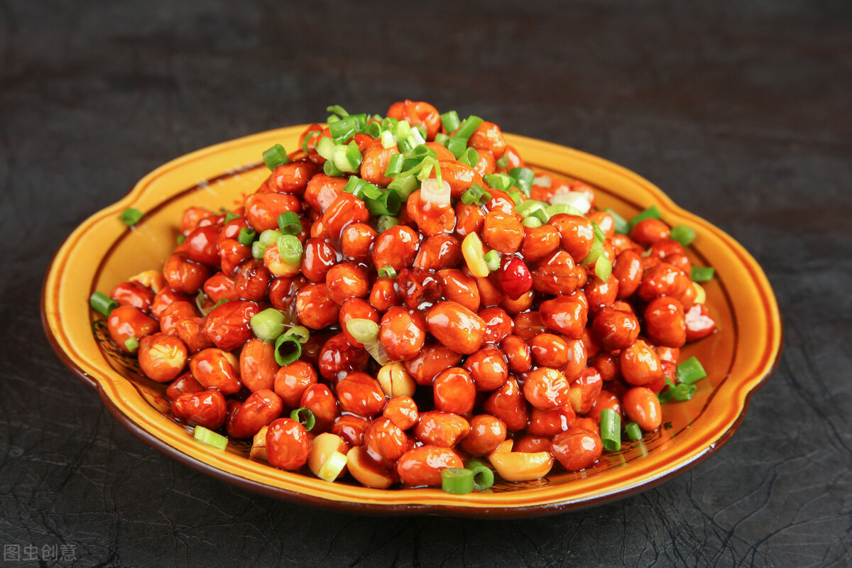 盐炒五香花生米的做法简单好吃,盐可以炒花生米吗