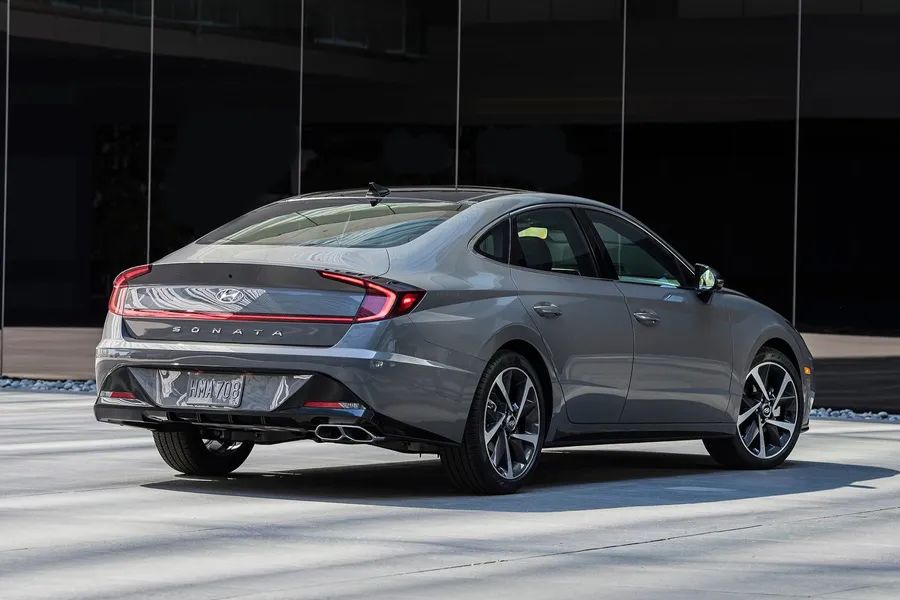 12款高尔夫旅行版和10款汉兰达2.7,高尔夫和新款汉兰达