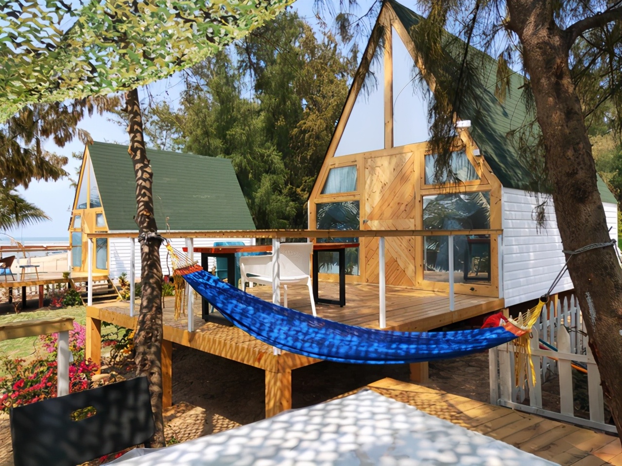 精品民宿带动型典型,特色纯木屋