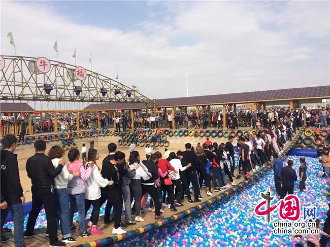 灏忓北鏉戝ぇ宸ㄥ彉,灏忓北鏉戠殑澶у彉闈╄档瀹跺硜