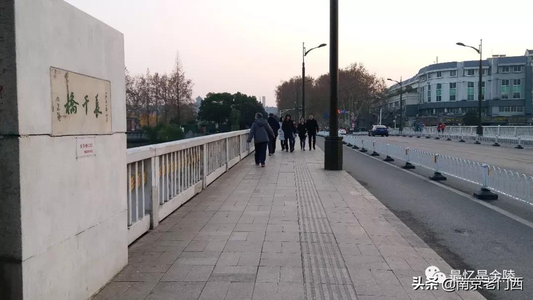 曾经热闹的南门外（布农铃）