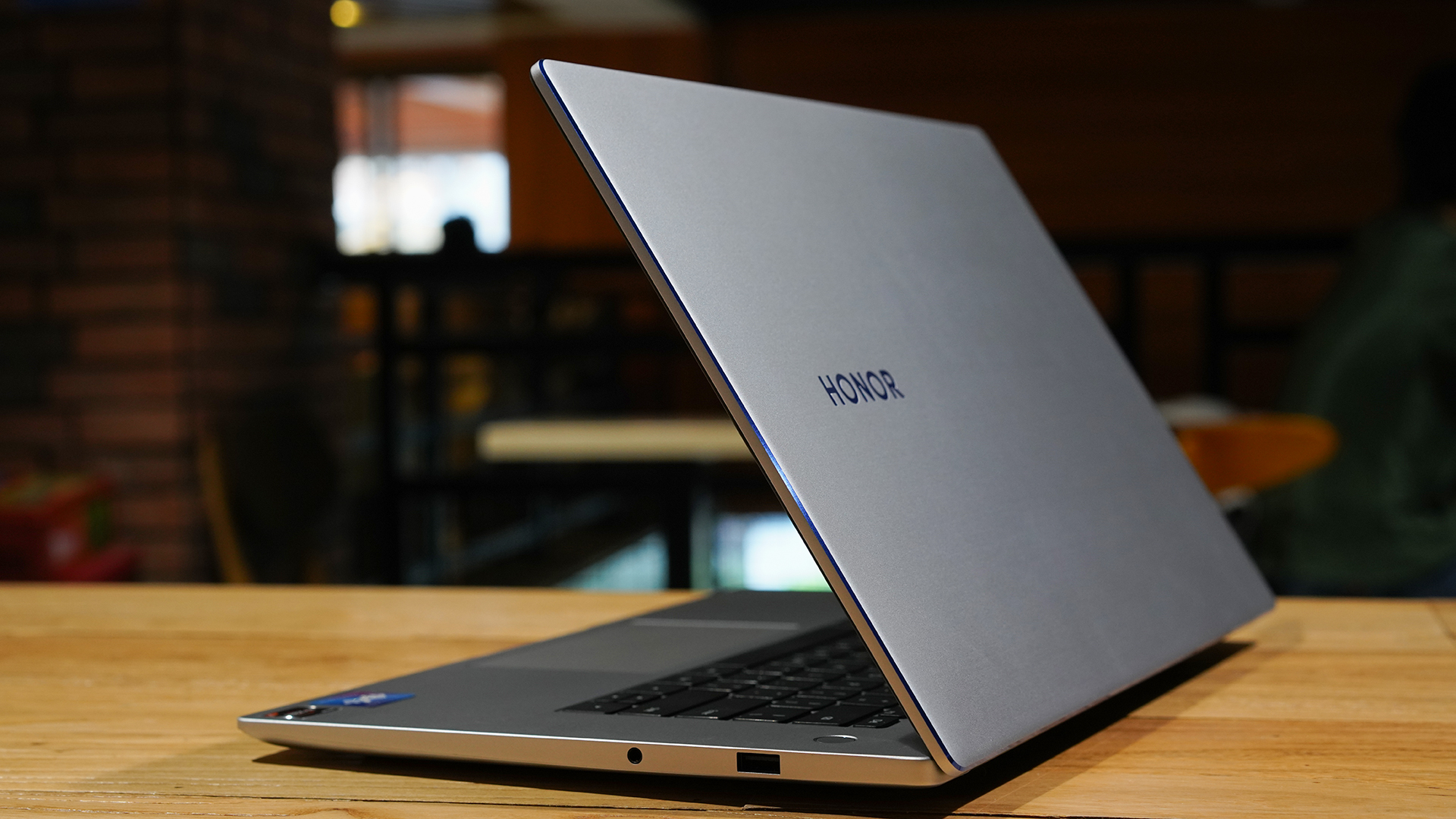 4000左右荣耀magic,4000左右荣耀magicbook系列哪个好