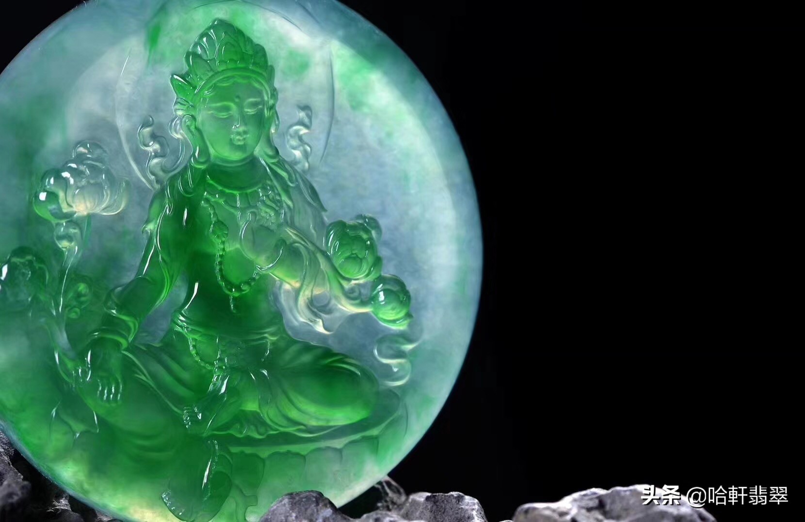 河南南阳卖的缅甸翡翠是真的吗,翡翠和南阳玉价格