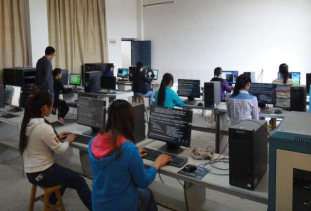 上二本大学值得出省吗,上大学有用吗采访视频