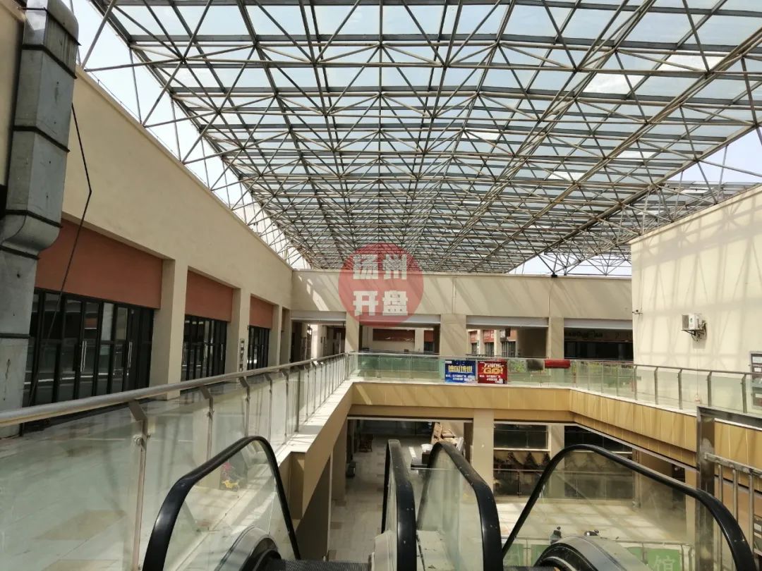 商家血亏！扬州一商场唱起空城计，现场一片狼藉