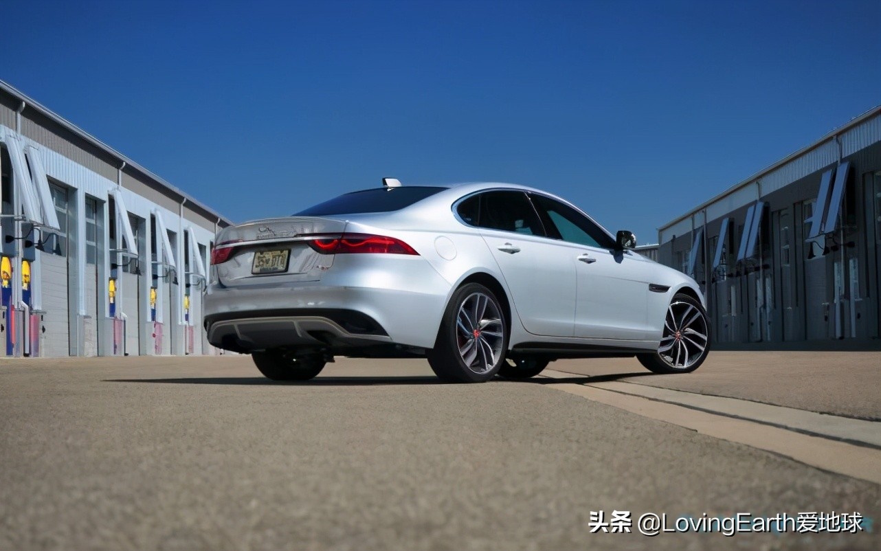 试驾捷豹xfl2023全新改款,18年捷豹xf旅行版试驾