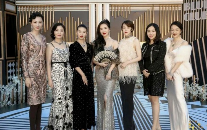 总裁夫人手撕网红顶流，两败俱伤，婚姻危机该怎样避免狼狈收场？