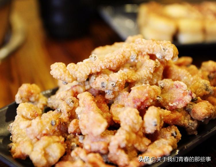 炸酥肉用面粉还是淀粉才酥脆,炸酥肉时裹淀粉好还是面粉好