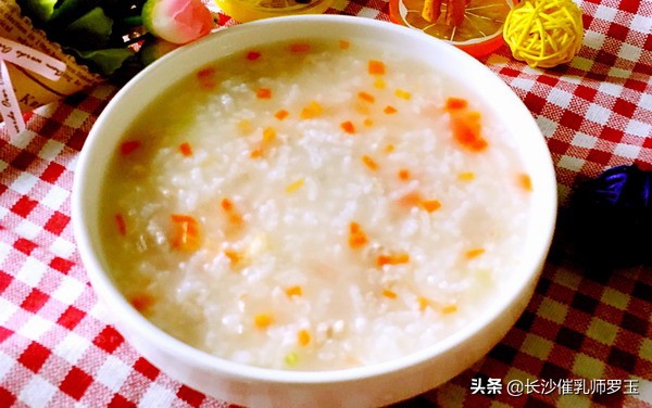 四个多月加辅食,奶粉喂养四个月可以加辅食吗