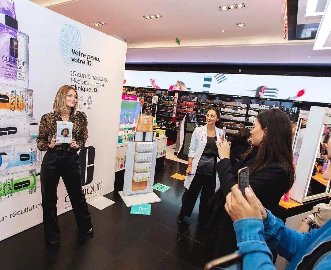 浪到福布斯封面，还成为带货第一人，这位法国姐姐很不一般