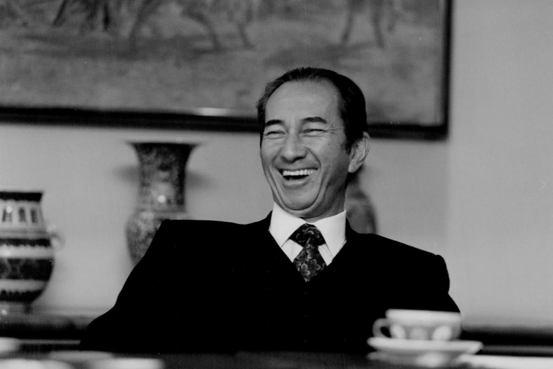 赌王何鸿燊传奇商业帝国,赌王传奇一代枭雄