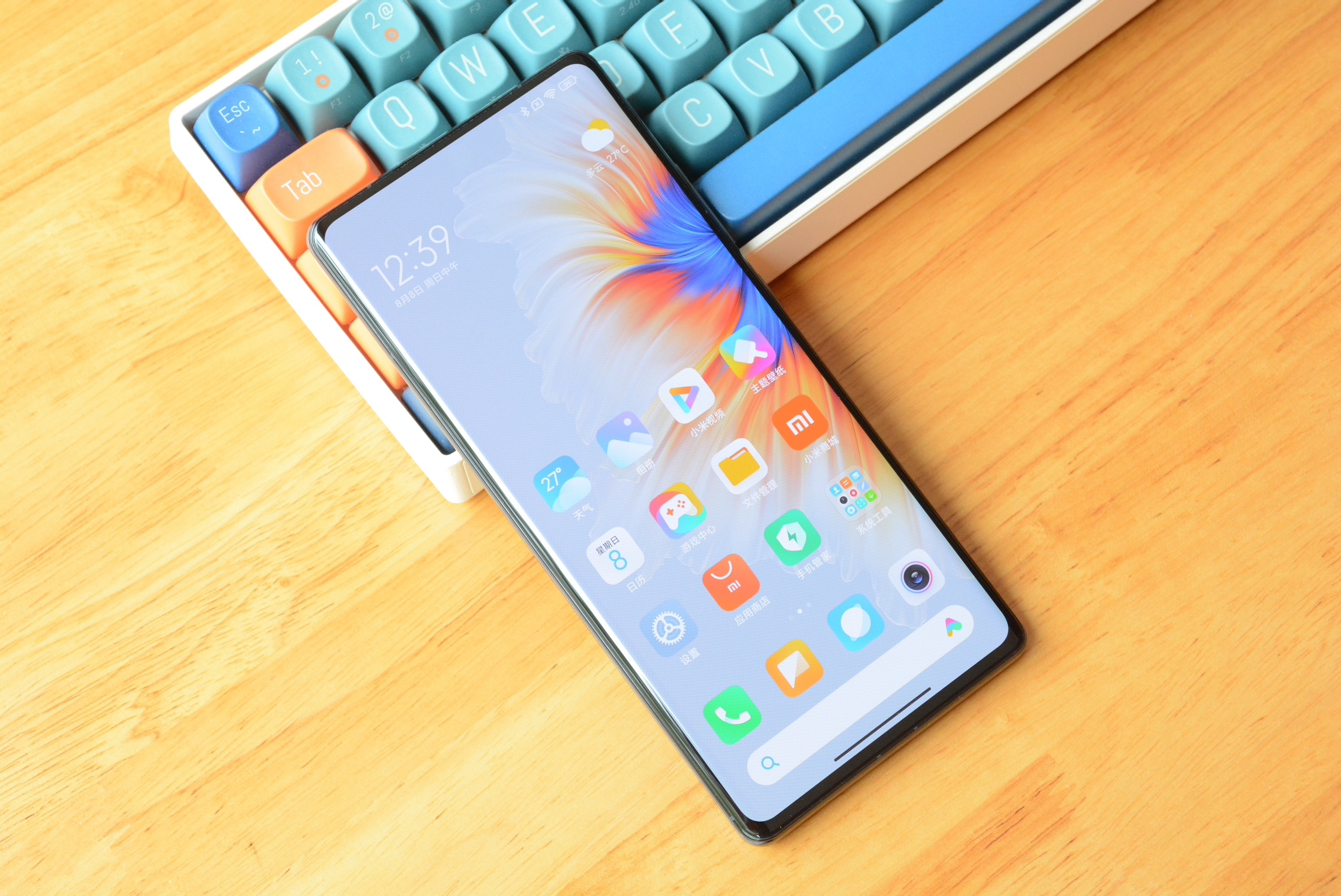 小米MIX4应该买陶瓷白？体验一天后才发现黑色才是真香