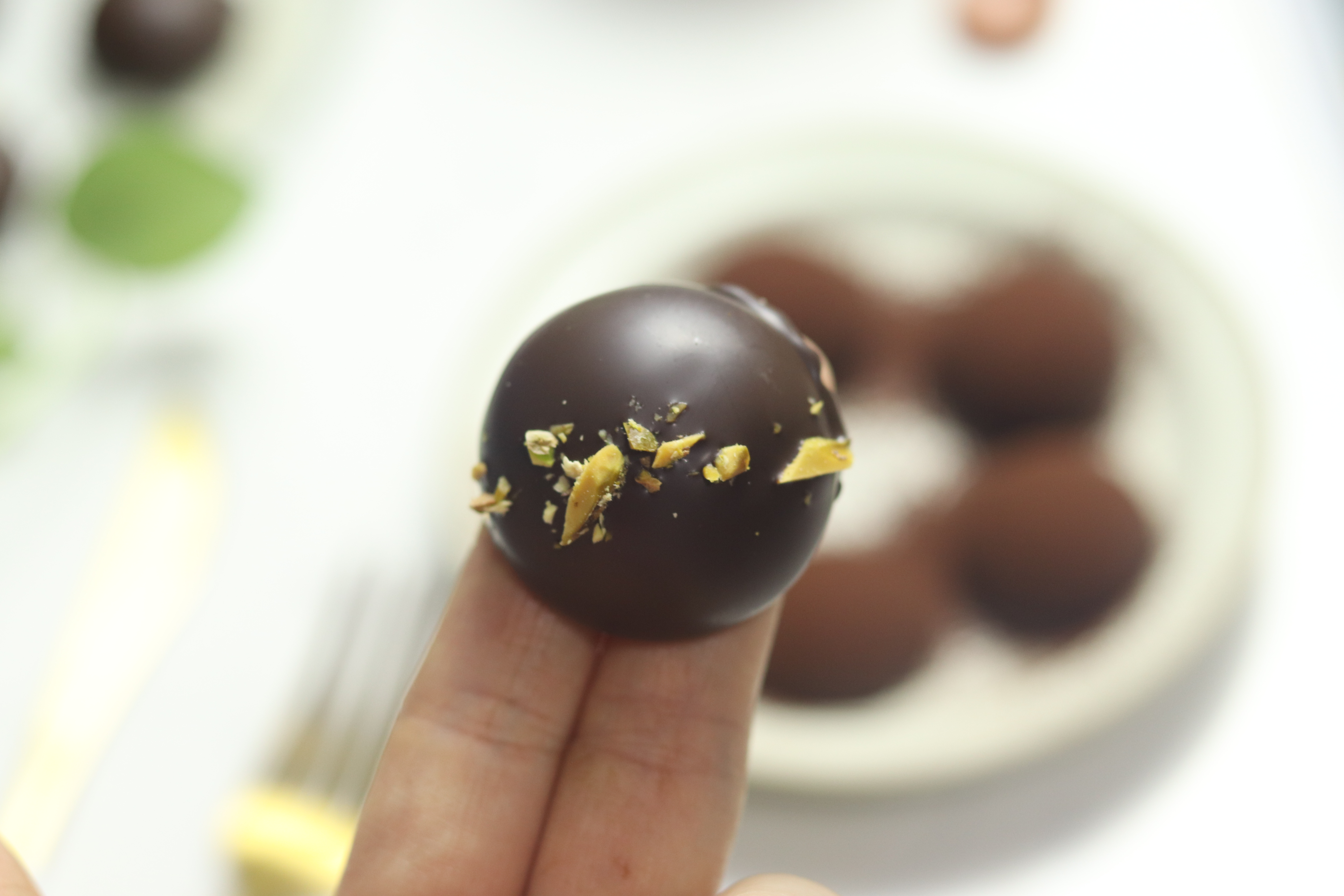 情人节手工巧克力制作全过程,在家里不用火怎么做巧克力