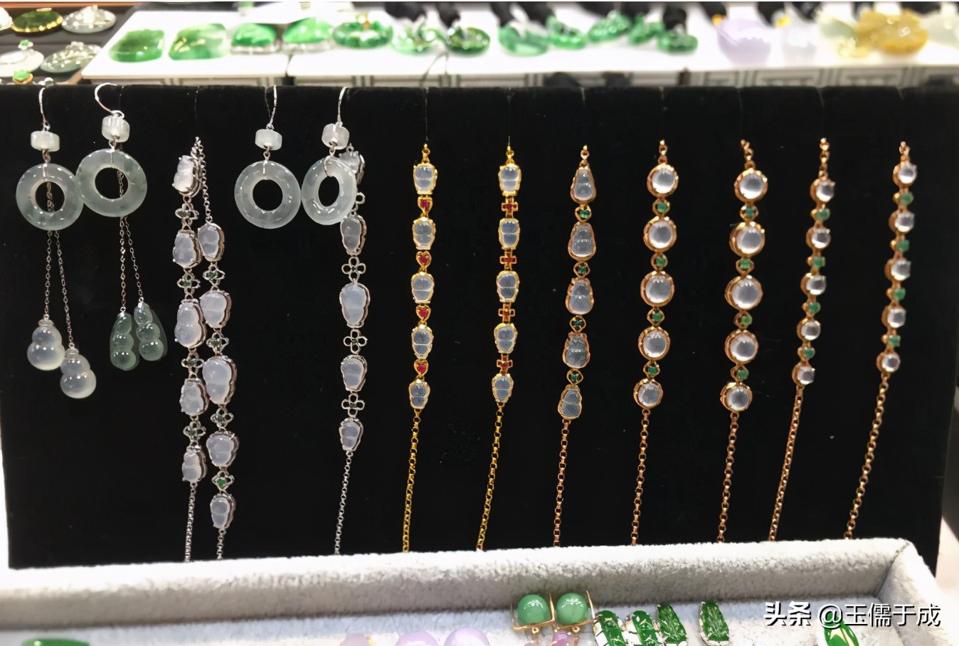 云南瑞丽市孔雀舞,云南瑞丽翡翠市场位置全攻略