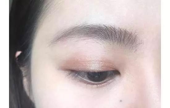 夹睫毛教程零基础手法,没有睫毛夹怎么夹睫毛妙招