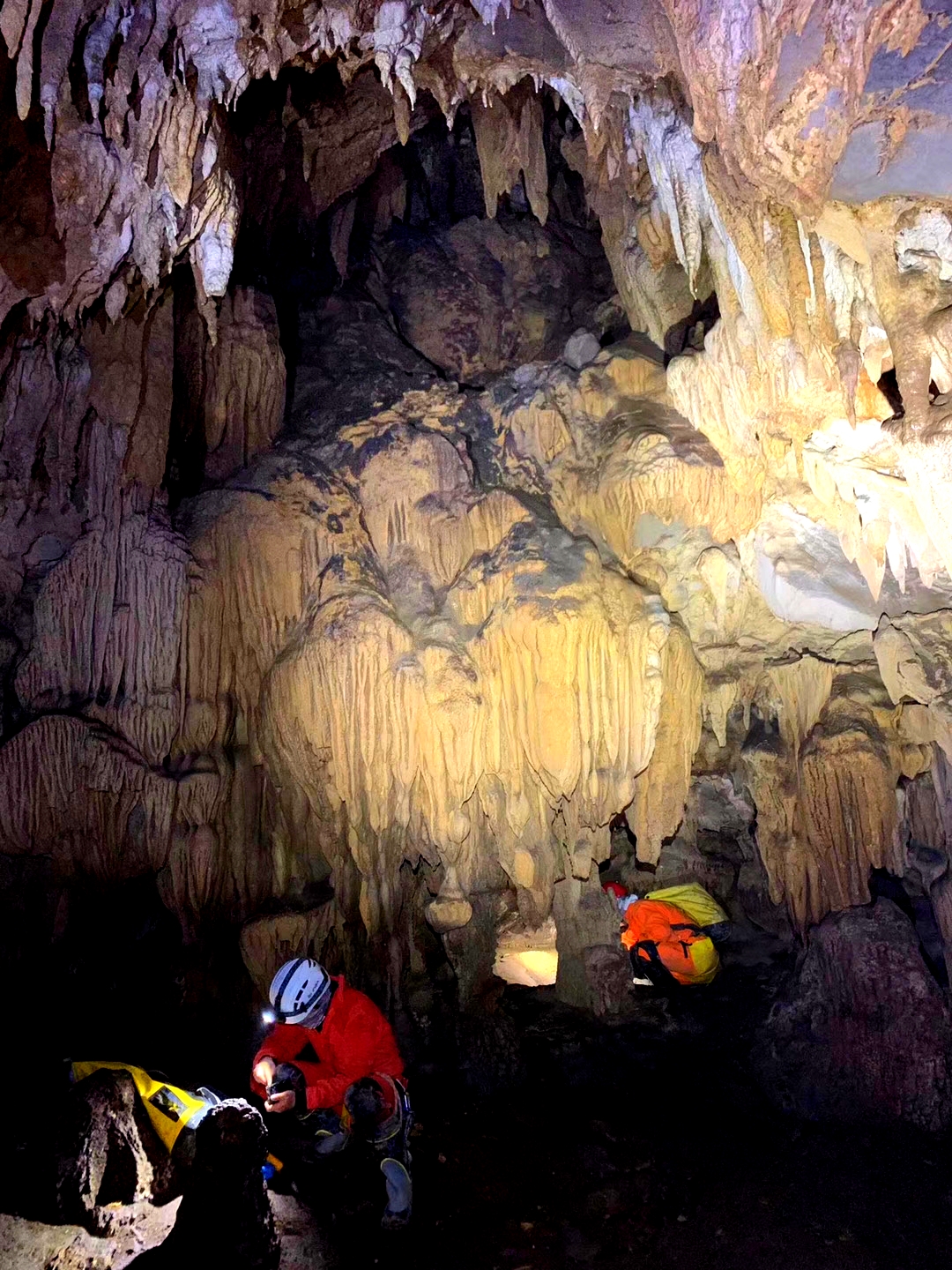 神秘溶洞息烽,探寻神秘洞穴