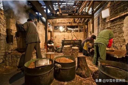 花生油揭秘,炒菜该用哪个花生油口感好