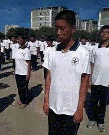 我参加的不是军训,绝壁是人体艺术展啊