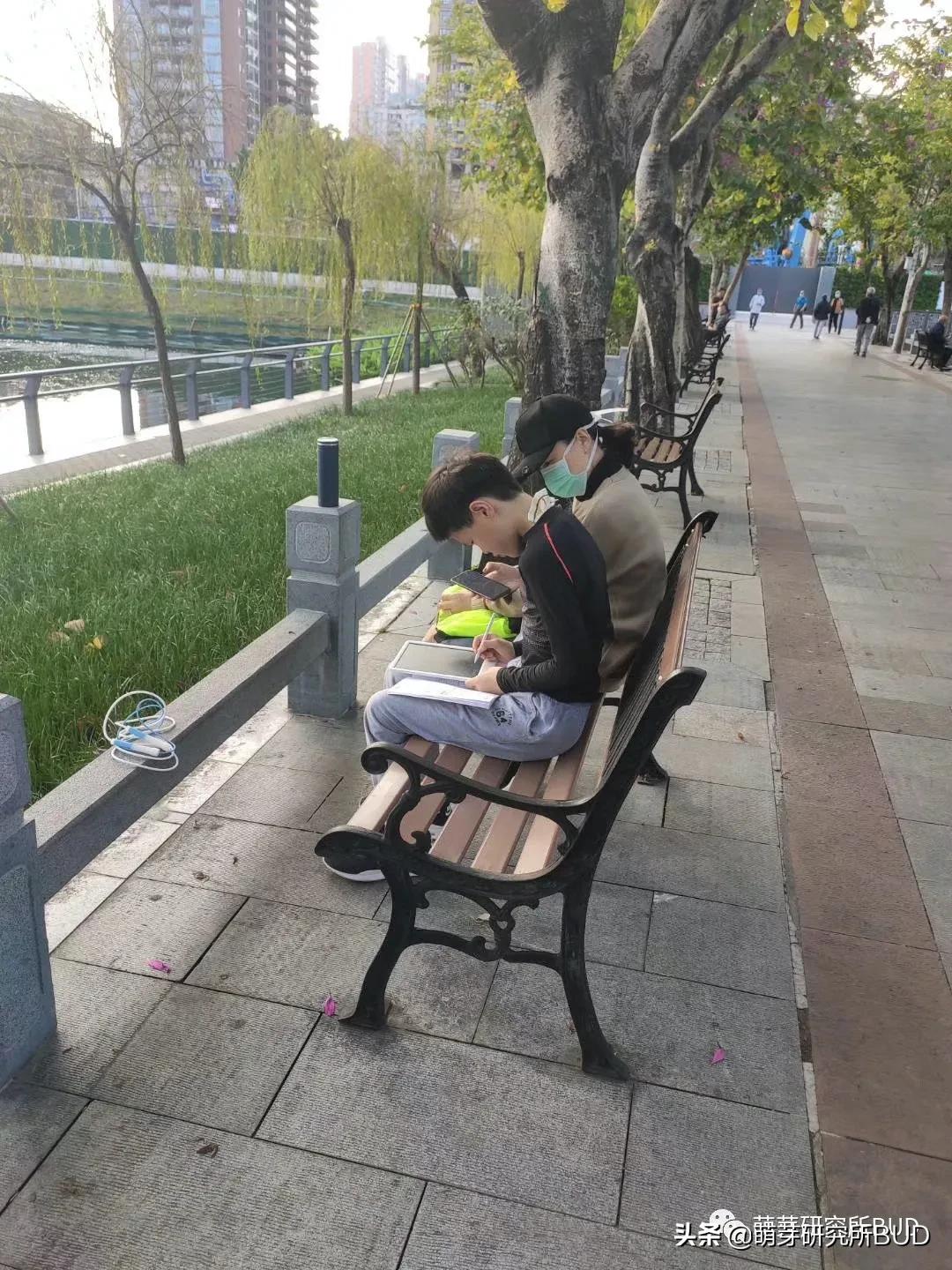 小学生健康用眼方式纠正浅度近视,怎么改善孩子眼睛中度近视