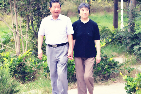 每天走一万步可以降血压吗,每天走路七千步走多久能强身健体