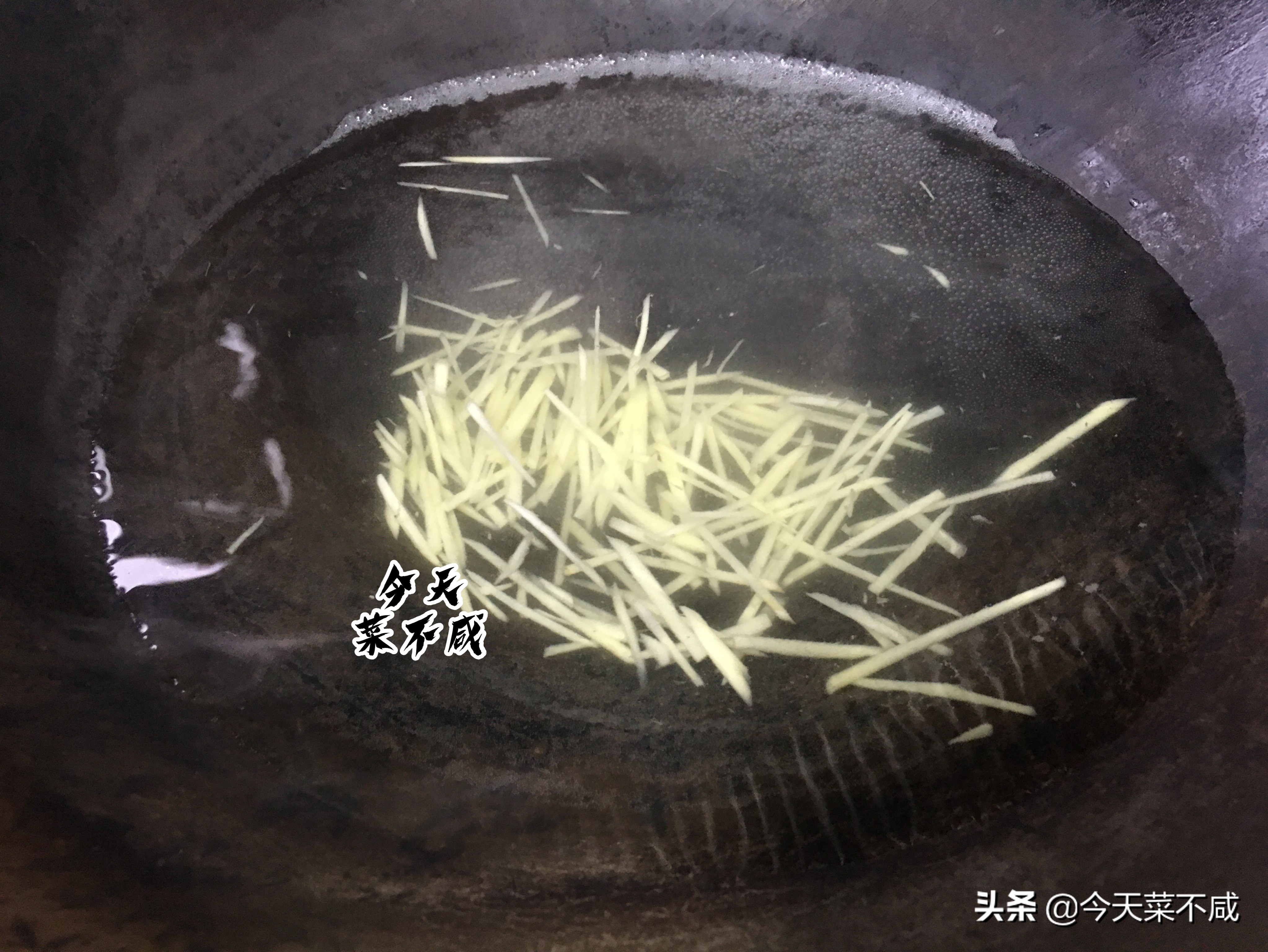 红糖姜茶明天喝几杯,天凉了一杯红糖姜茶暖胃更暖心