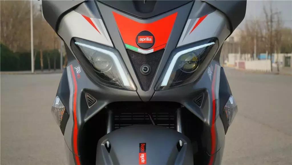 鍜宻rmax300鍚岀骇鐨勮溅,srmax300楠戣鎰熷彈