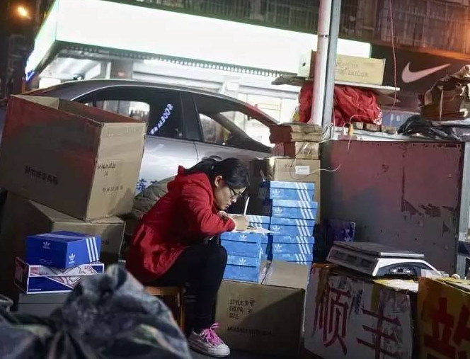 耐克防伪技术,耐克防伪方式