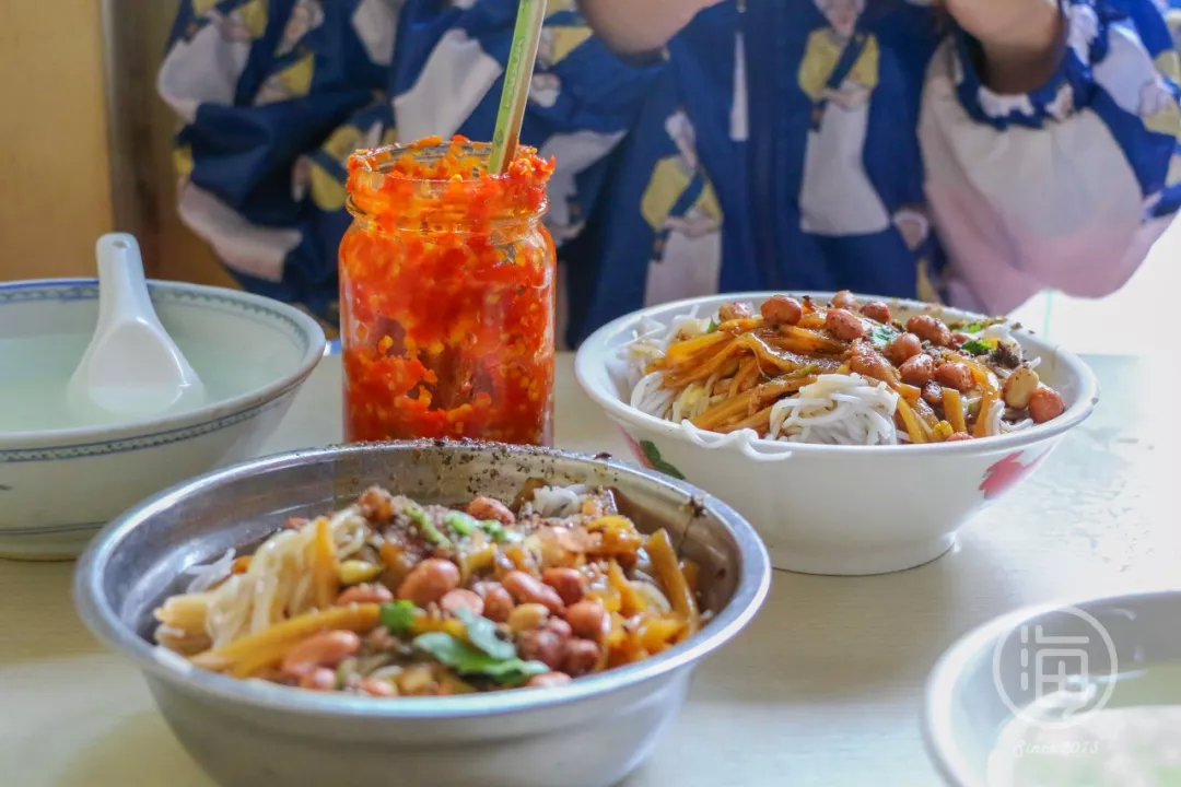 海口比较有特色的十大美食街,海口美食藏在小巷子里的美味