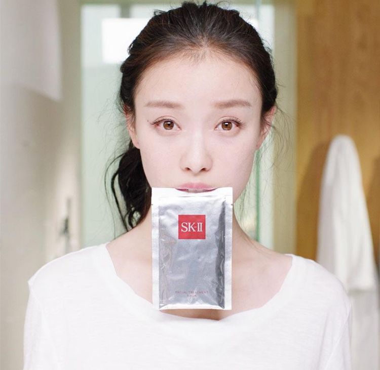 想要皮肤好买什么化妆品,明星同款白色涂抹式面膜