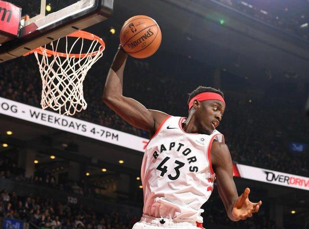 一个人最难的时候有多难,西亚卡姆关键时刻失误