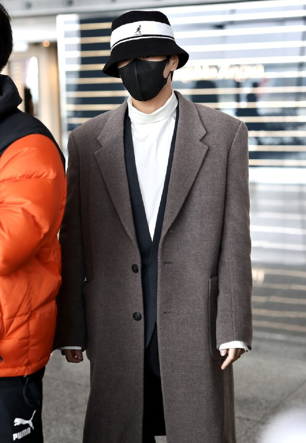 别再说每个男人衣柜里都需要一件风衣了！你们真的会搭配吗？