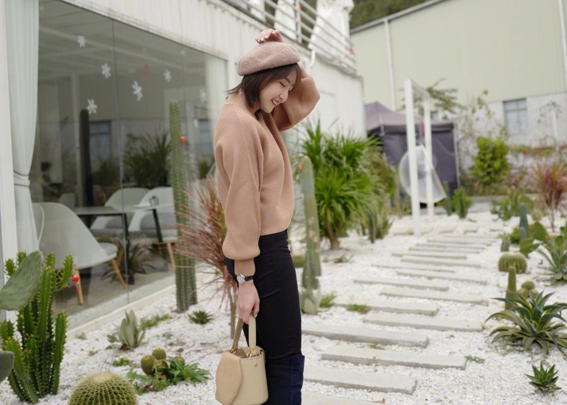 何雯娜年轻时照,何雯娜豪门生活照