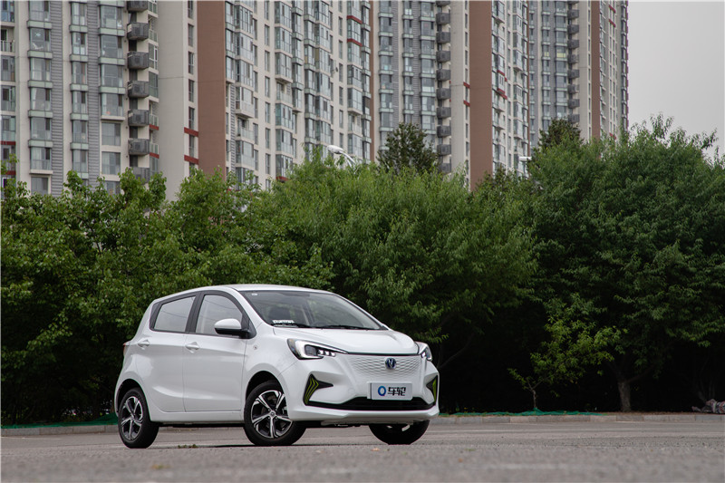 奔奔e-star多少钱值得买,长安奔奔e-star4.98万值得入手吗