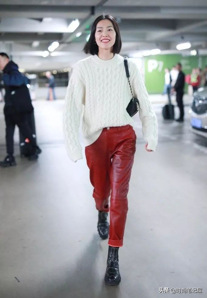 裙子秋冬款搭长筒靴,裙子秋冬款配长筒靴