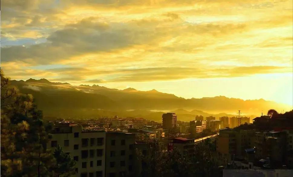 如果有一天累了就回老家到处走走,如果有一天累了就回来吧