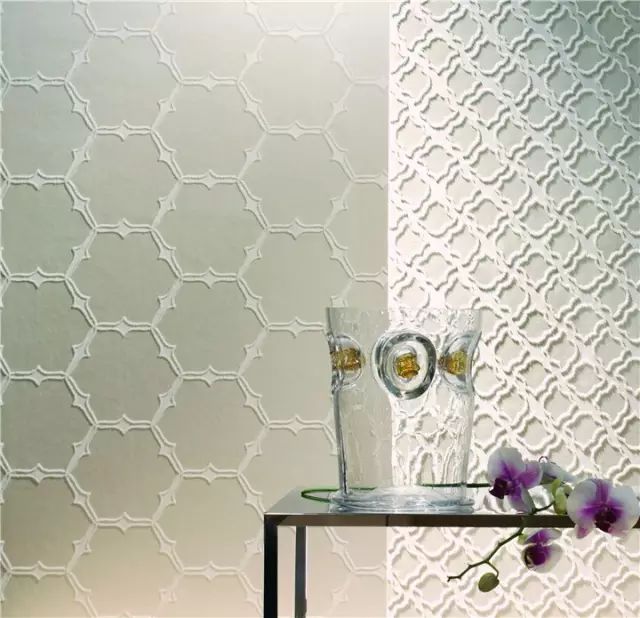 墙纸卷边起泡翘起来该怎么处理,墙纸脱胶翘边可以用透明胶