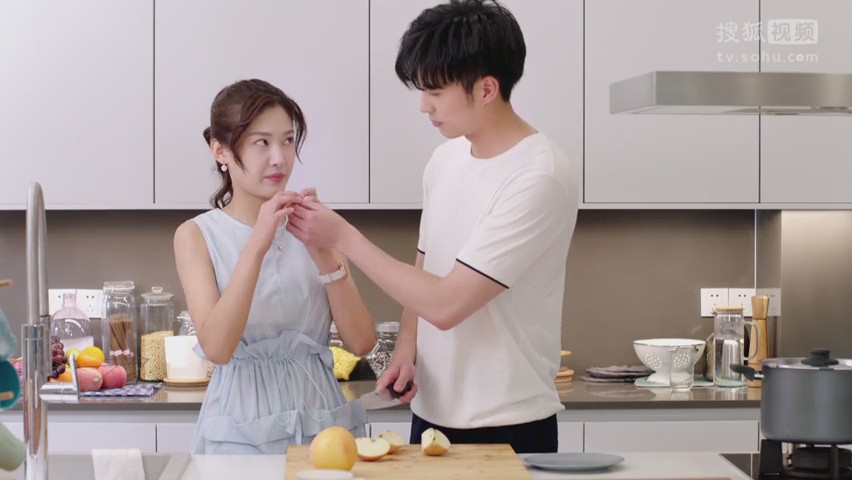 网友:凌氏诈骗集团又上线啦!8错,就是这个熟悉的调调