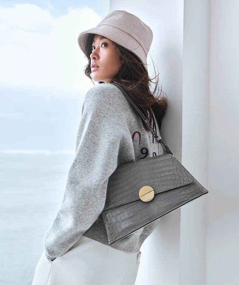 刘雯包包哪款最好,刘雯包包搭配