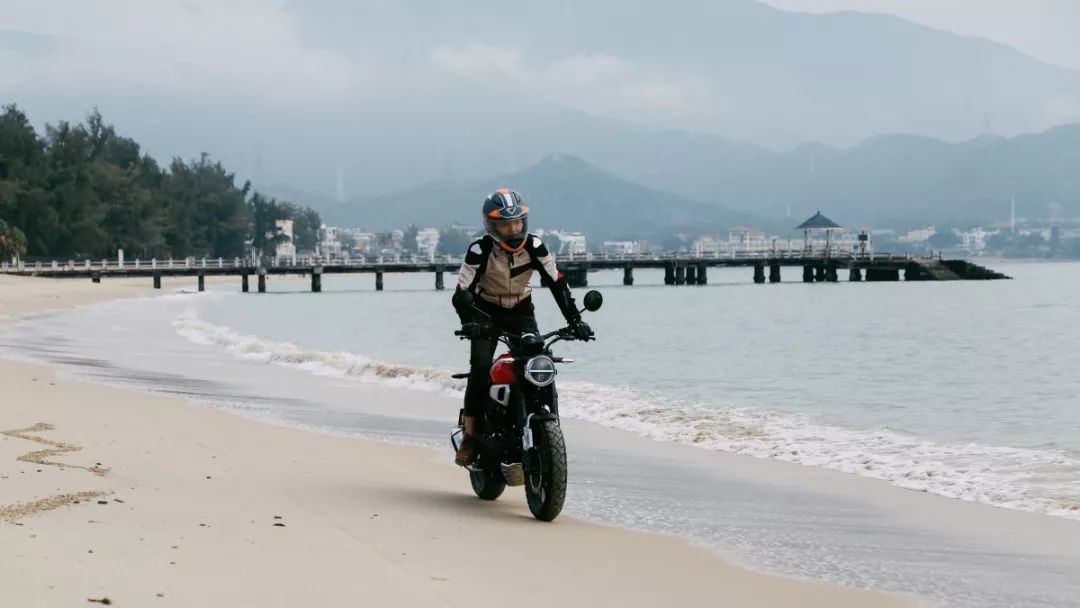 新大洲本田cbf190tr跑了8000公里,本田cb190ss与cbf190tr哪个好