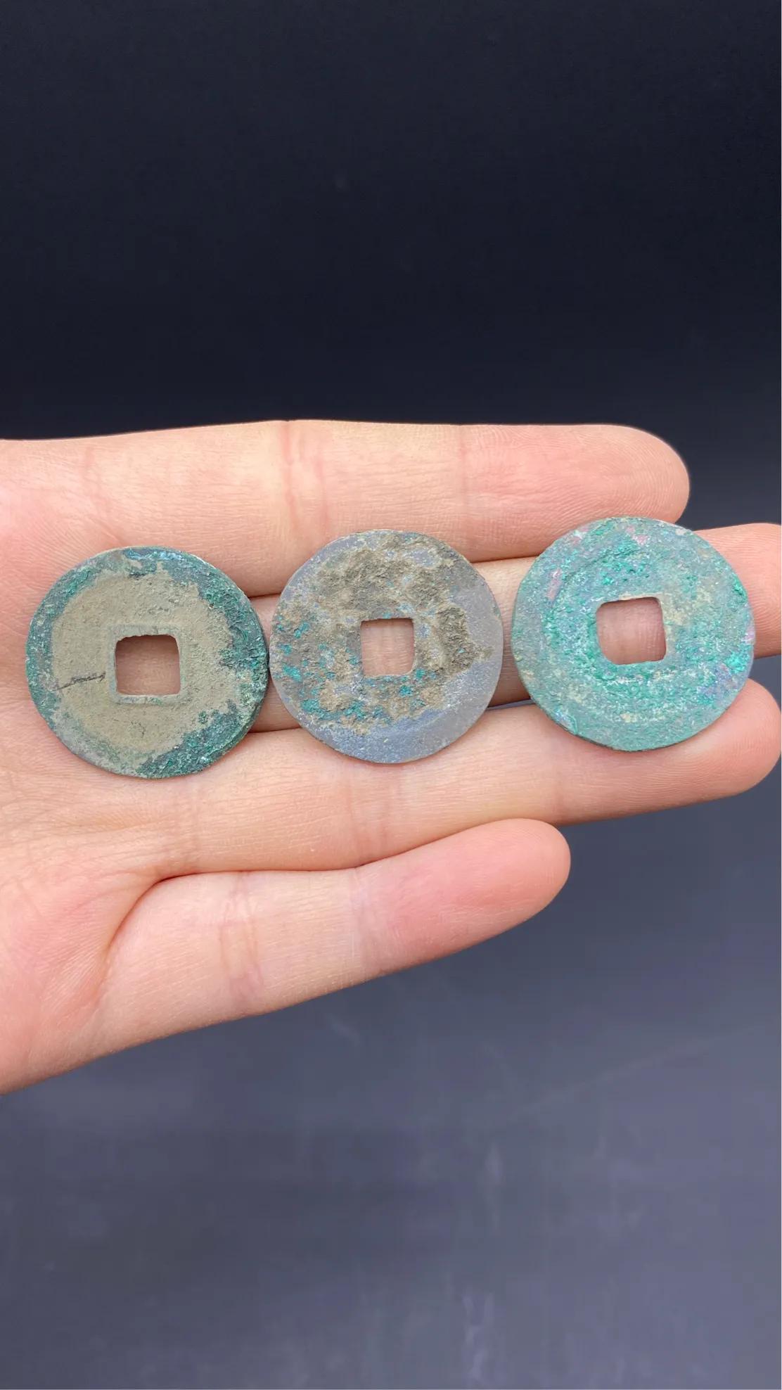 北宋小平钱哪个值钱图片,北宋小平钱篆书大字元佑通宝