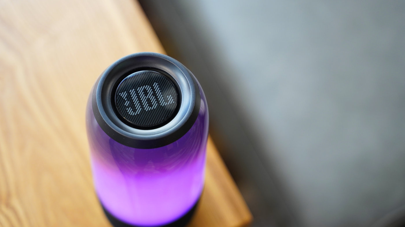 jbl和bose小水壶蓝牙音响评测,jbl和bose蓝牙音箱哪款最值得买