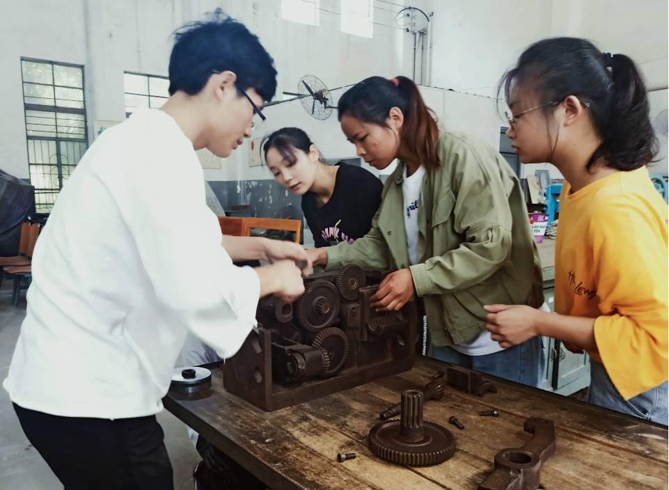 揭秘!海马竟是鱼类!上课磨锤子!直击湖北超火爆的开学第一课