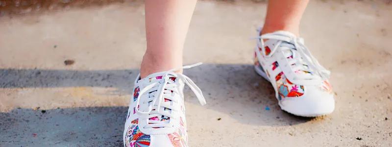 有的人脚为什么那么臭,小孩的脚为什么那么臭