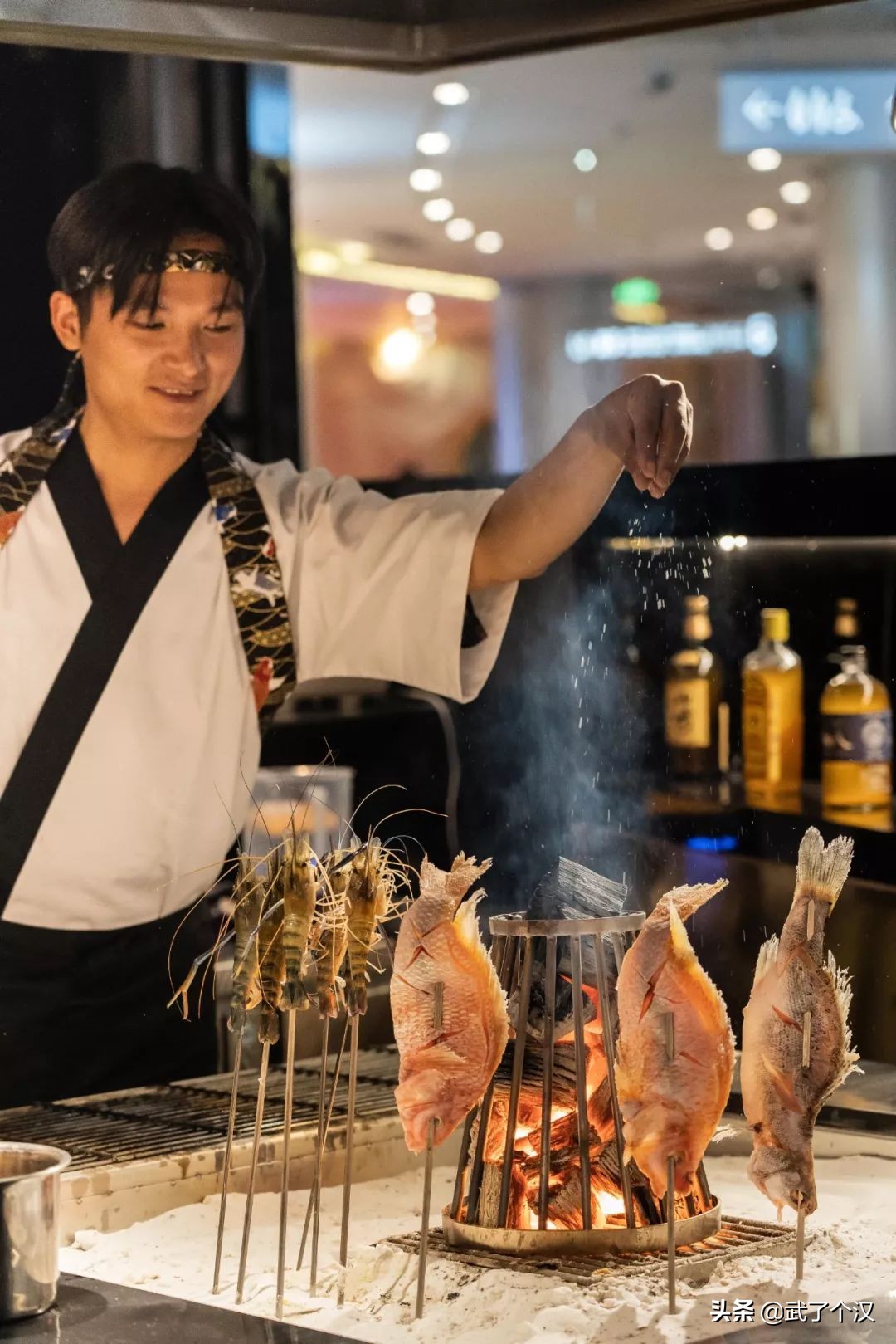 听说我的同事一天吃遍全世界，他是怎么办到的？