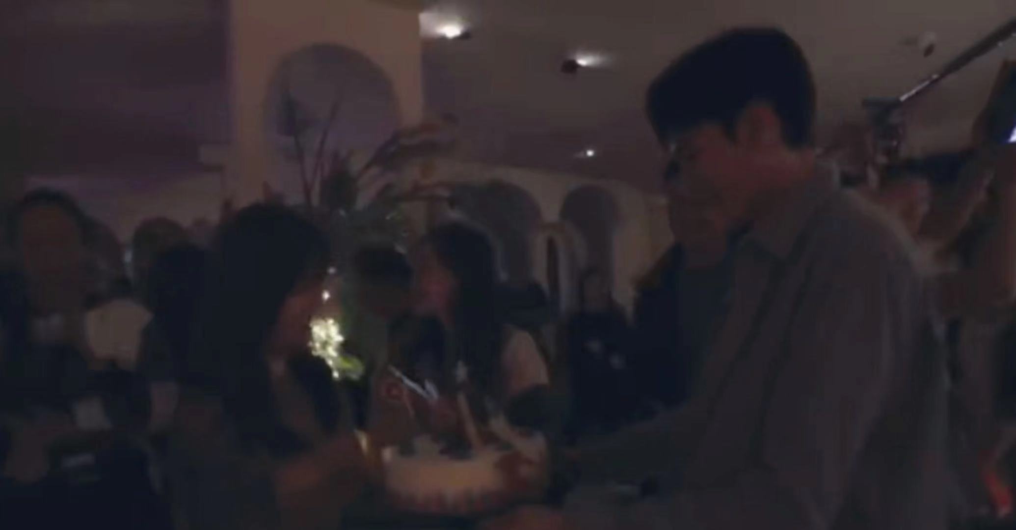 毕雯珺吴宣仪满糖宣言,吴宣仪给毕雯珺端蛋糕