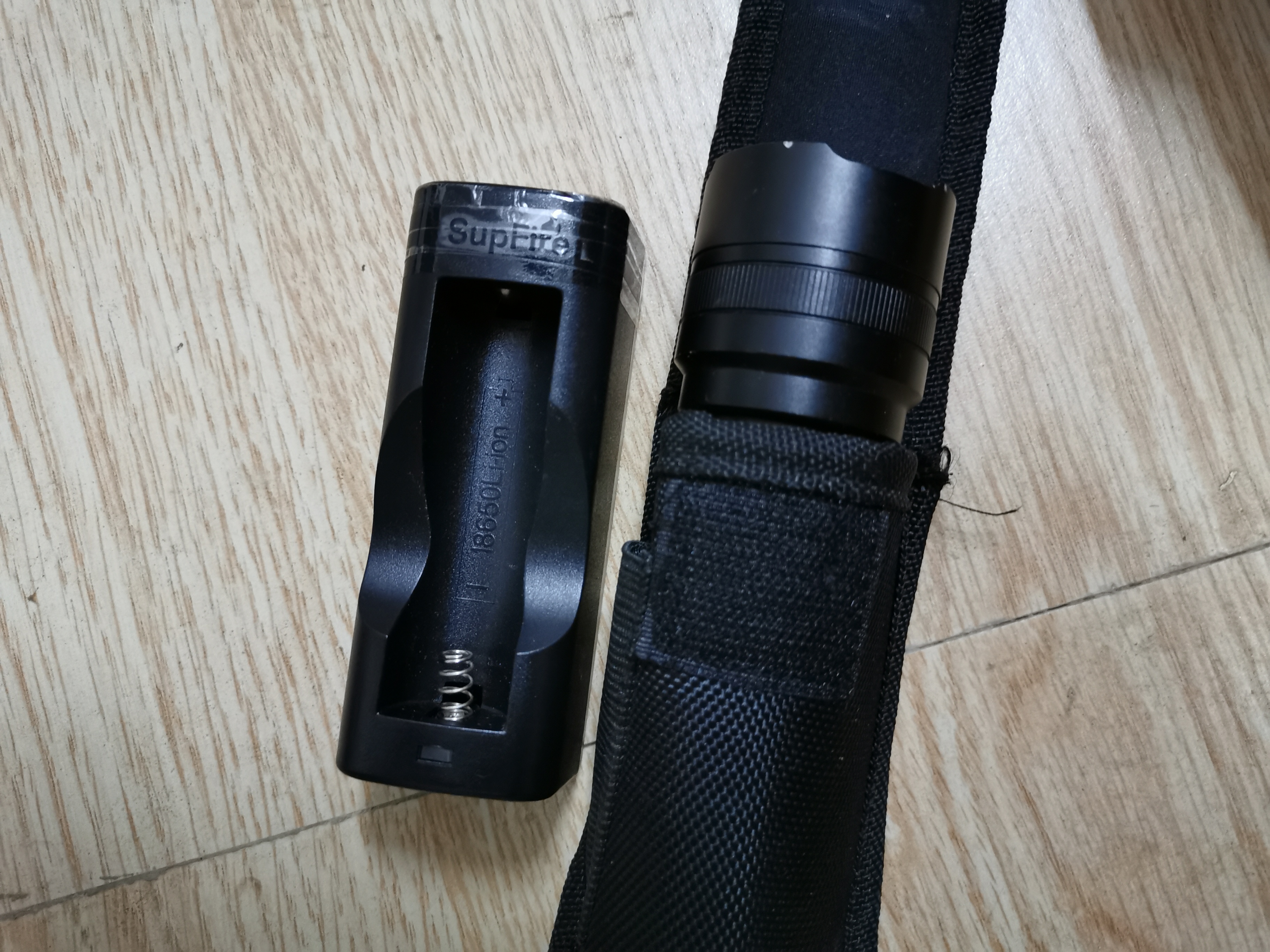 短途徒步旅行如何选必备的装备,徒步旅行需要的装备和注意事项